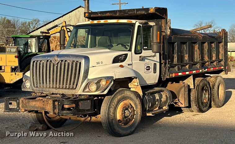 image for item EK0538 2009 International 7400 dump truck