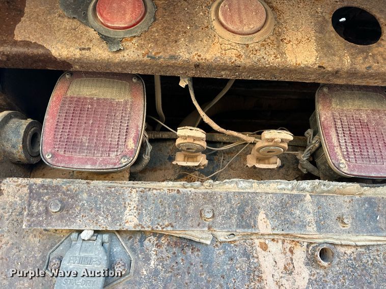 image for item EK0538 2009 International 7400 dump truck