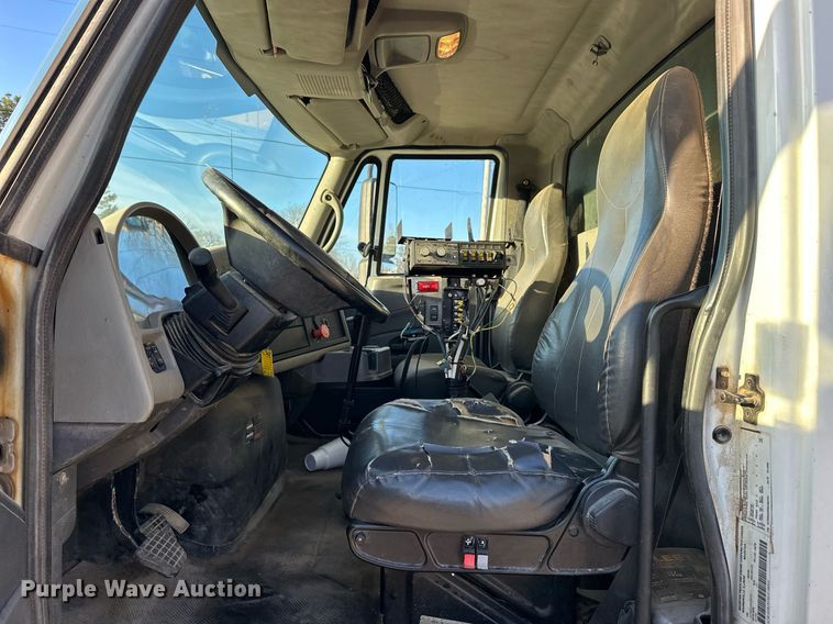 image for item EK0538 2009 International 7400 dump truck