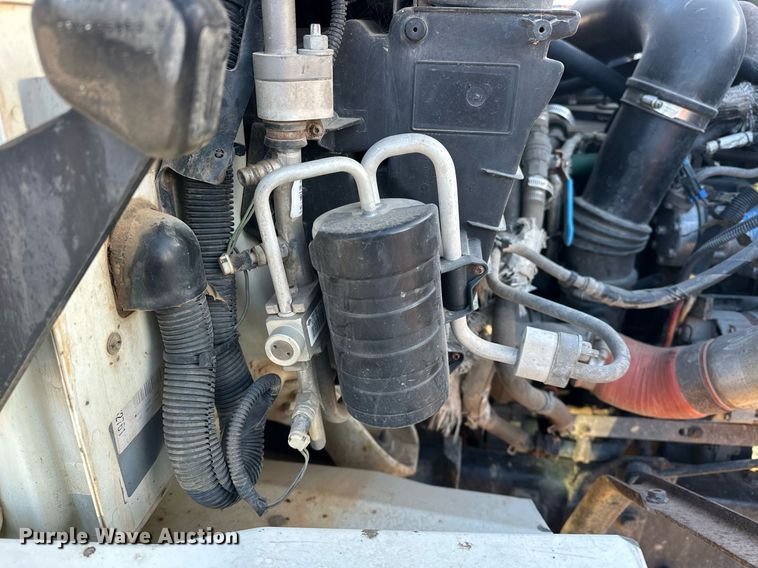 image for item EK0538 2009 International 7400 dump truck