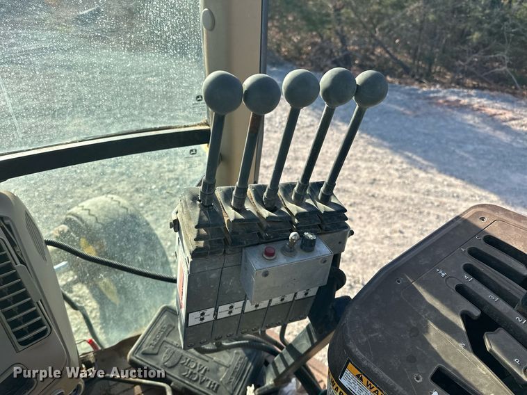 image for item EK0539 2001 John Deere 6310 tractor