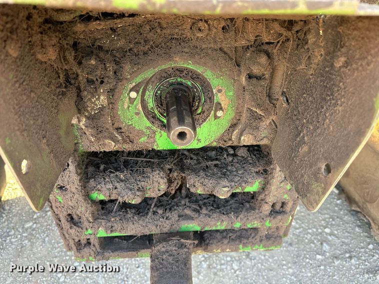 image for item EK0541 2003 John Deere 6615 tractor