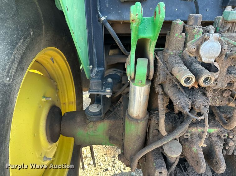 image for item EK0541 2003 John Deere 6615 tractor