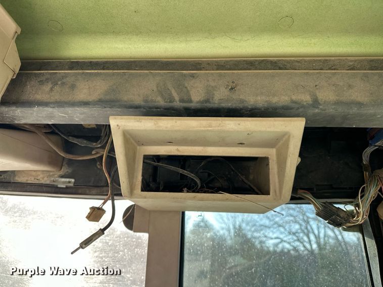 image for item EK0541 2003 John Deere 6615 tractor