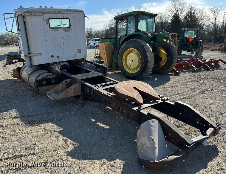 image for item EK0542 1995 International 9400 semi truck