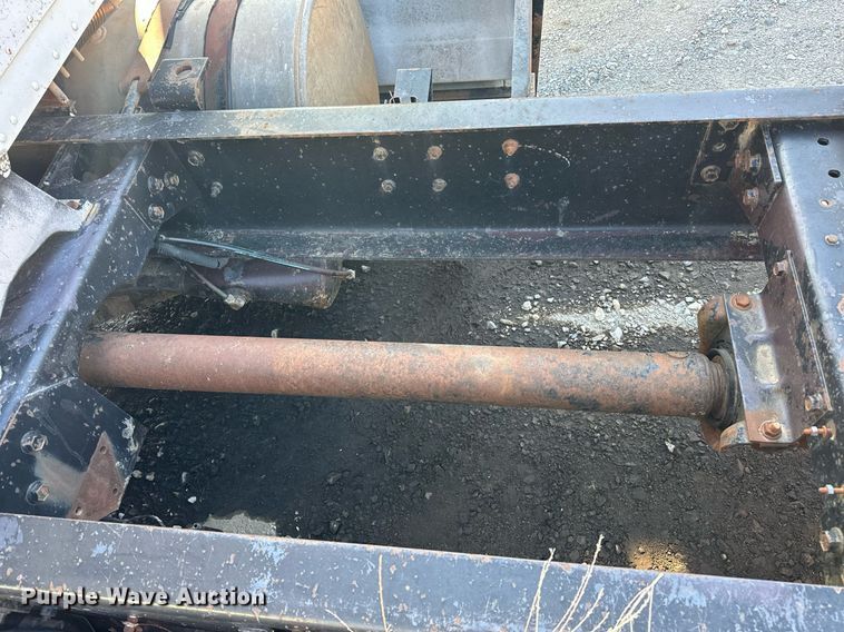 image for item EK0542 1995 International 9400 semi truck