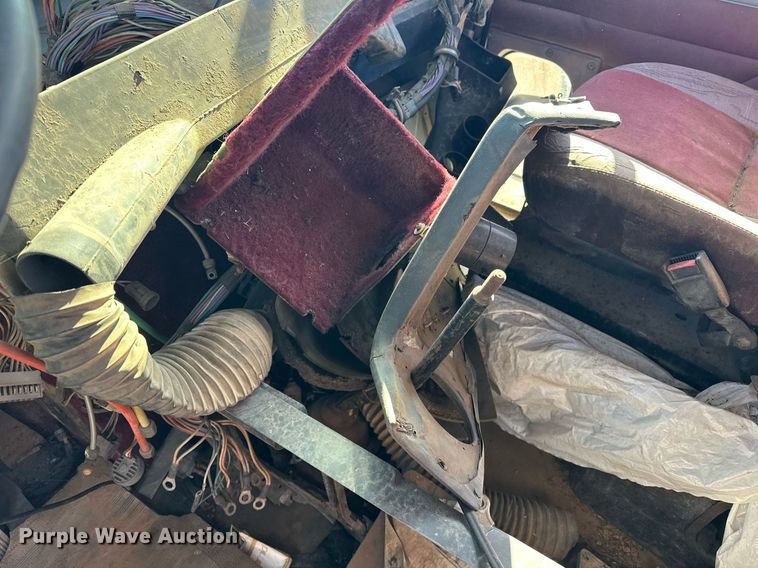 image for item EK0542 1995 International 9400 semi truck