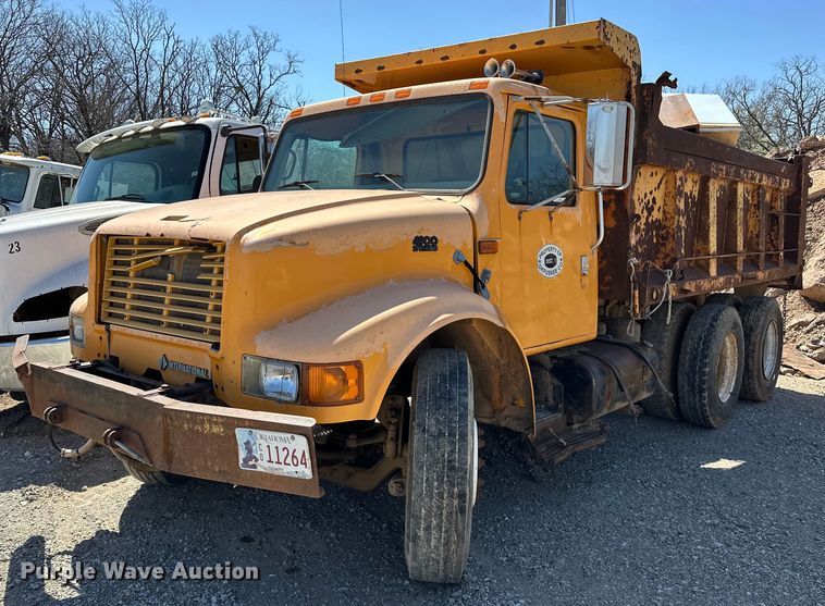 image for item EK0544 1997 International 4900  dump truck