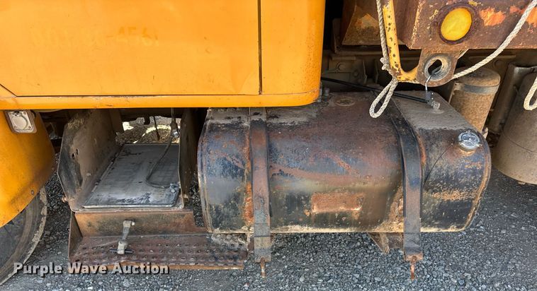 image for item EK0544 1997 International 4900  dump truck