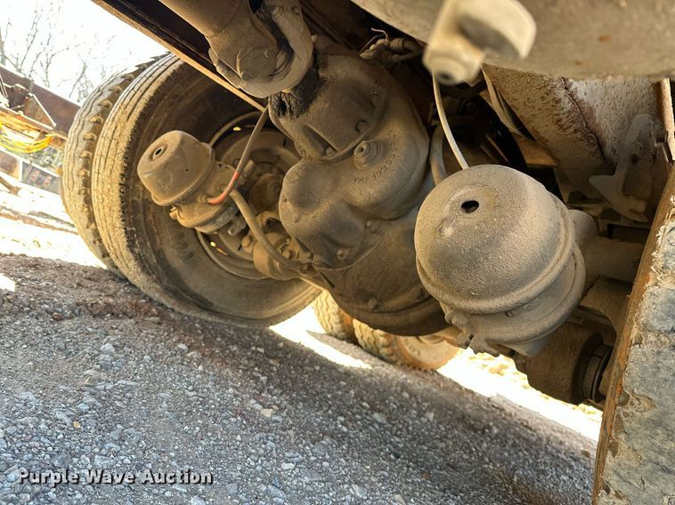 image for item EK0544 1997 International 4900  dump truck