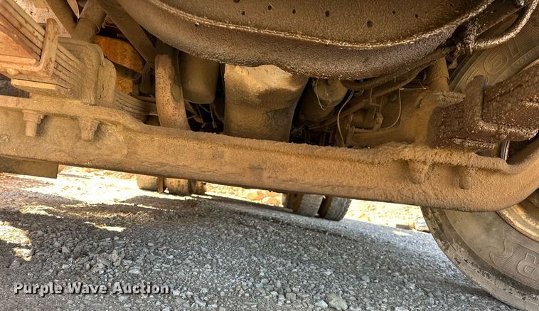 image for item EK0544 1997 International 4900  dump truck