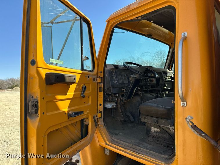 image for item EK0544 1997 International 4900  dump truck