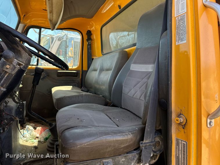 image for item EK0544 1997 International 4900  dump truck