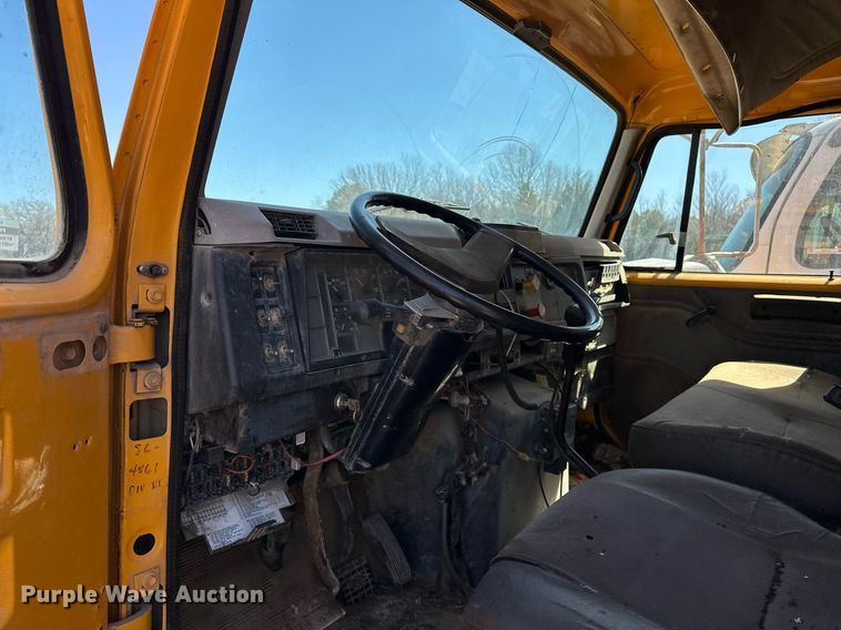 image for item EK0544 1997 International 4900  dump truck