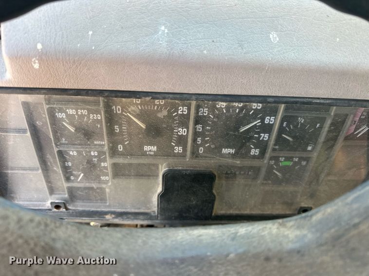 image for item EK0544 1997 International 4900  dump truck