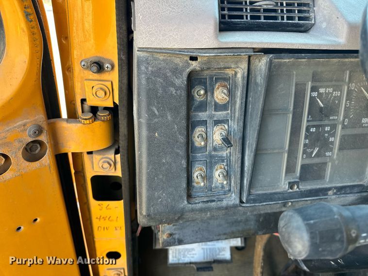 image for item EK0544 1997 International 4900  dump truck