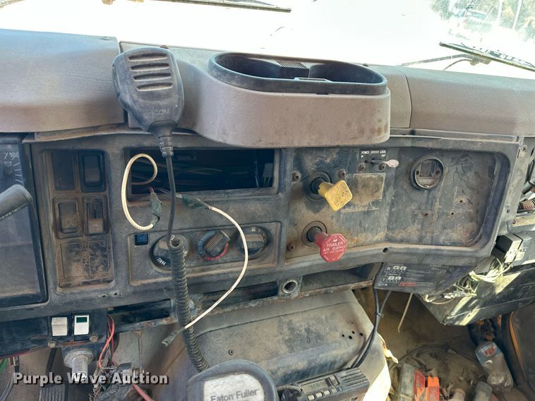 image for item EK0544 1997 International 4900  dump truck