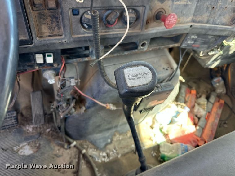 image for item EK0544 1997 International 4900  dump truck