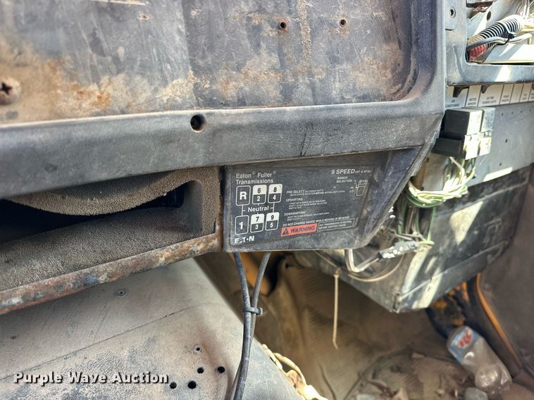 image for item EK0544 1997 International 4900  dump truck