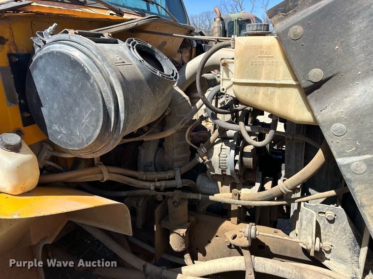 image for item EK0544 1997 International 4900  dump truck