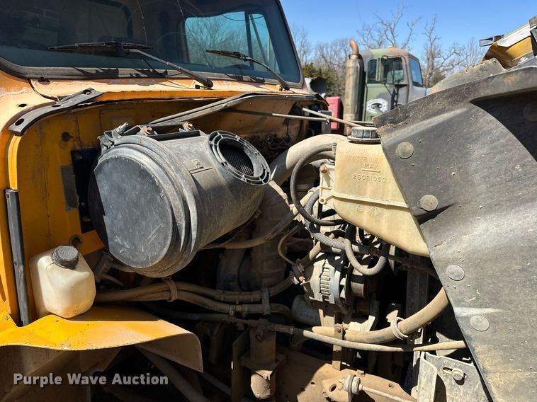 image for item EK0544 1997 International 4900  dump truck