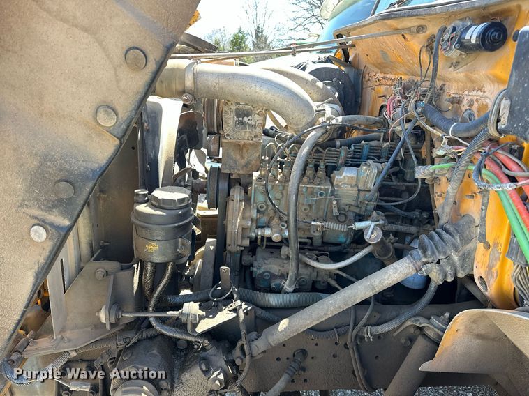 image for item EK0544 1997 International 4900  dump truck