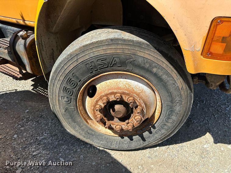 image for item EK0544 1997 International 4900  dump truck