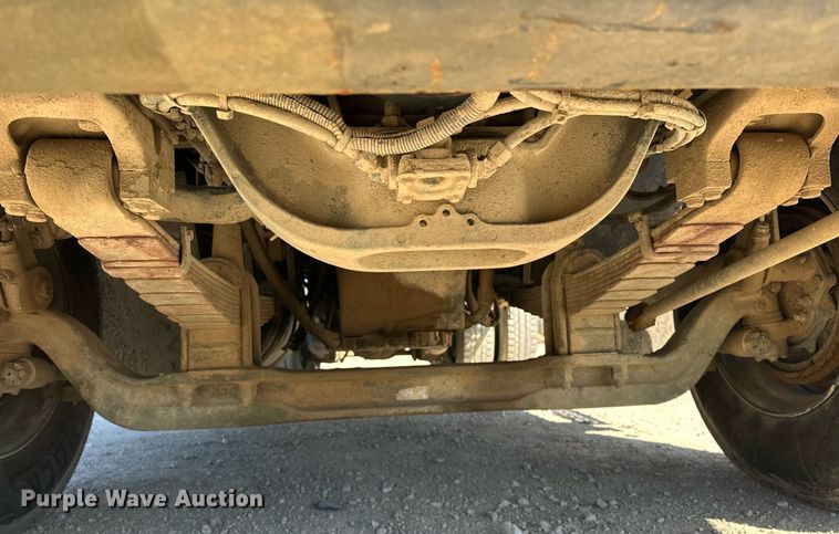 image for item EK0545 2001 Freightliner FLD 120 glider kit semi truck