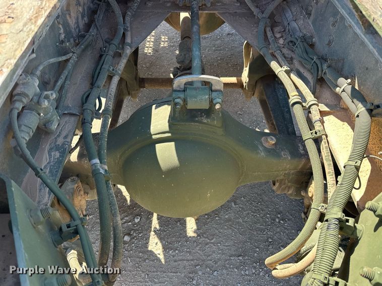 image for item EK0545 2001 Freightliner FLD 120 glider kit semi truck