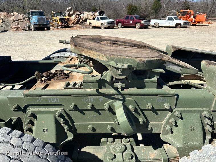 image for item EK0545 2001 Freightliner FLD 120 glider kit semi truck