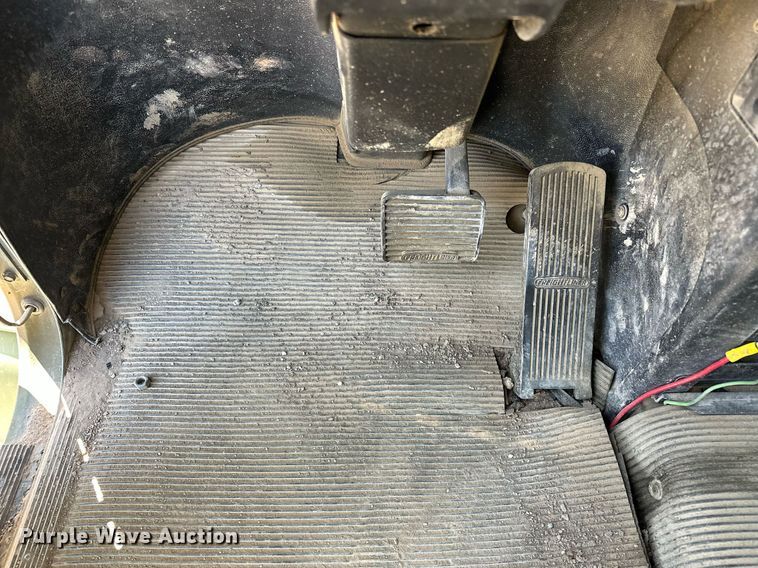 image for item EK0545 2001 Freightliner FLD 120 glider kit semi truck