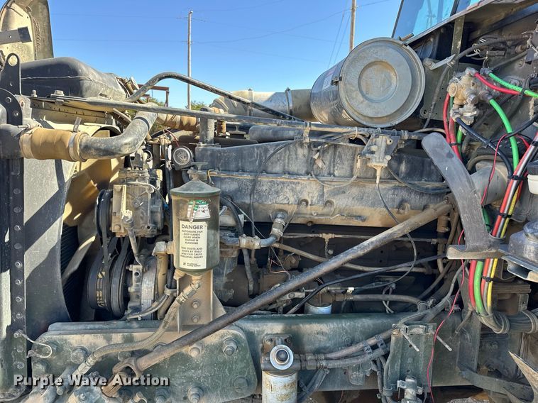 image for item EK0545 2001 Freightliner FLD 120 glider kit semi truck