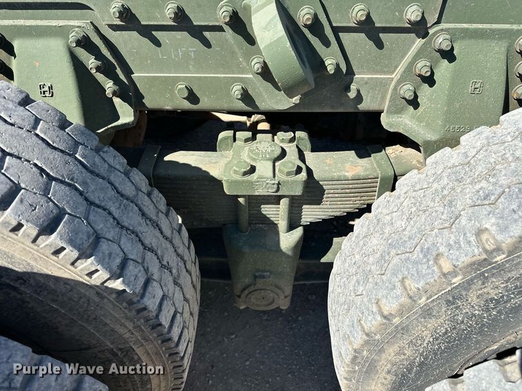 image for item EK0545 2001 Freightliner FLD 120 glider kit semi truck