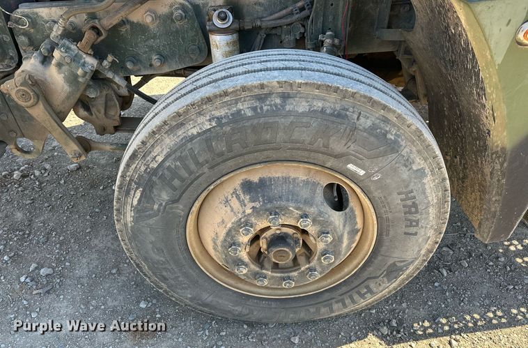 image for item EK0545 2001 Freightliner FLD 120 glider kit semi truck