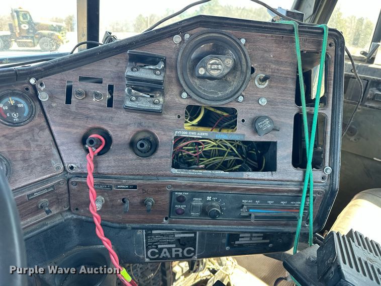 image for item EK0546 2000 Freightliner FLD 120 semi truck