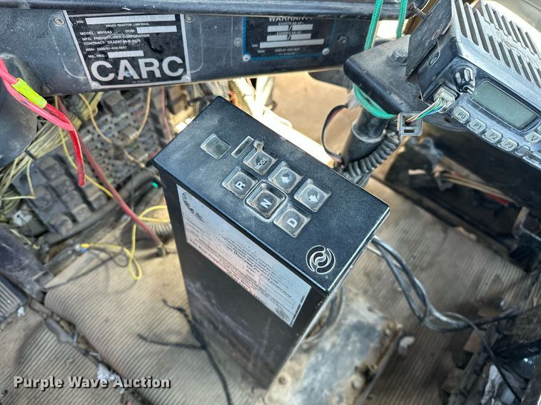 image for item EK0546 2000 Freightliner FLD 120 semi truck