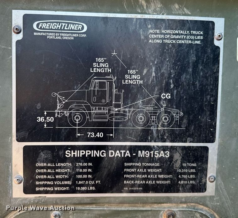 image for item EK0546 2000 Freightliner FLD 120 semi truck