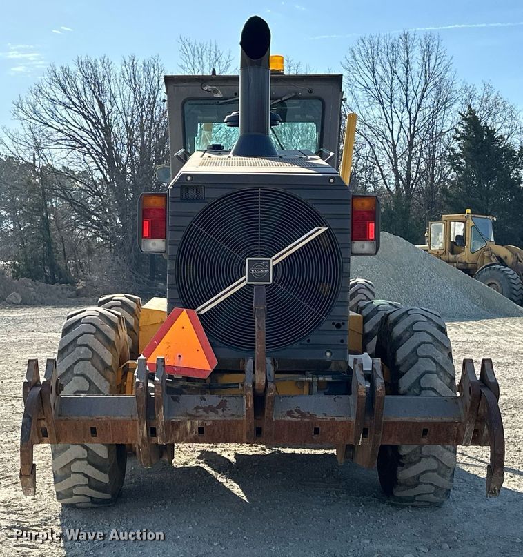 image for item EK0547 2005 Volvo G720B motor grader