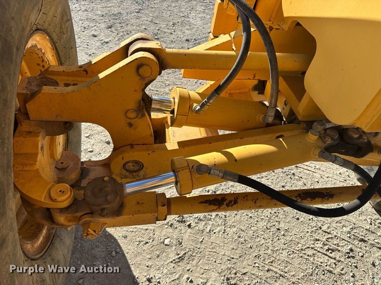 image for item EK0547 2005 Volvo G720B motor grader