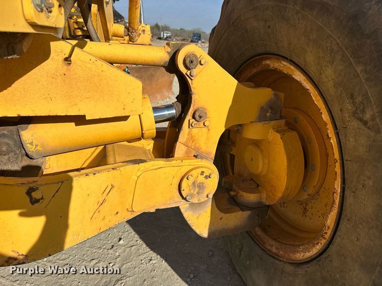image for item EK0547 2005 Volvo G720B motor grader