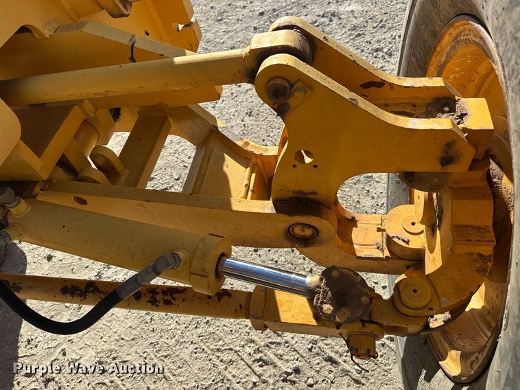 image for item EK0547 2005 Volvo G720B motor grader