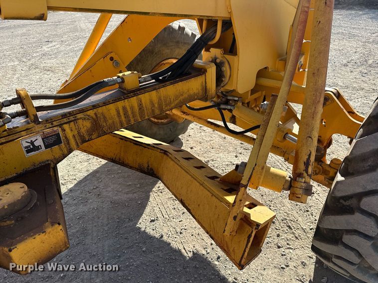 image for item EK0547 2005 Volvo G720B motor grader