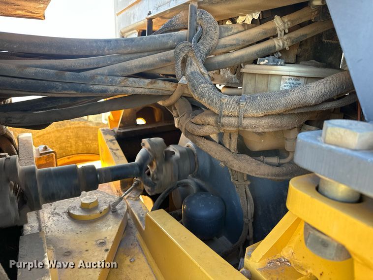 image for item EK0547 2005 Volvo G720B motor grader