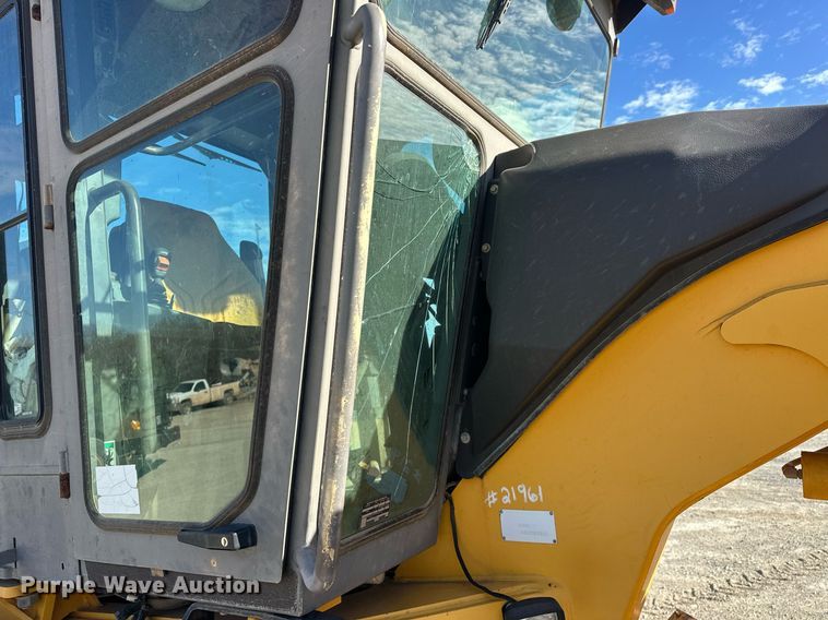 image for item EK0547 2005 Volvo G720B motor grader