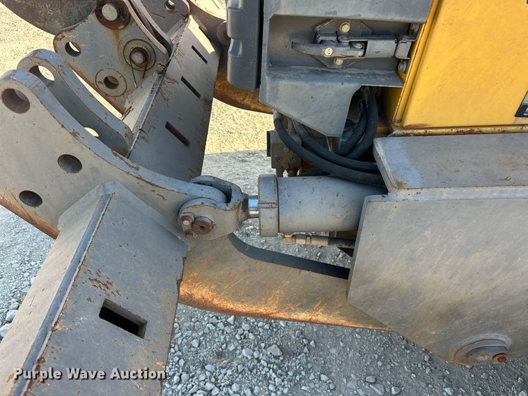 image for item EK0547 2005 Volvo G720B motor grader