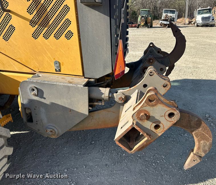 image for item EK0547 2005 Volvo G720B motor grader