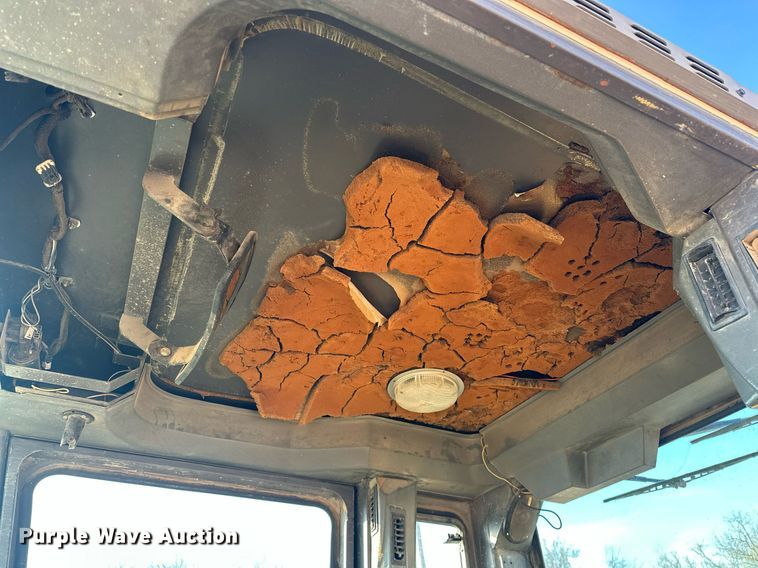 image for item EK0547 2005 Volvo G720B motor grader