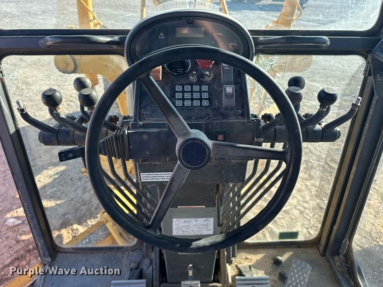 image for item EK0547 2005 Volvo G720B motor grader