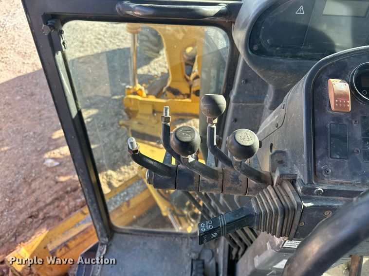 image for item EK0547 2005 Volvo G720B motor grader
