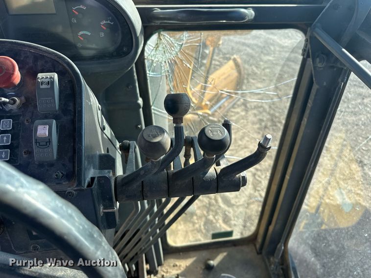 image for item EK0547 2005 Volvo G720B motor grader